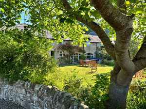 Photo 25- click for photo gallery